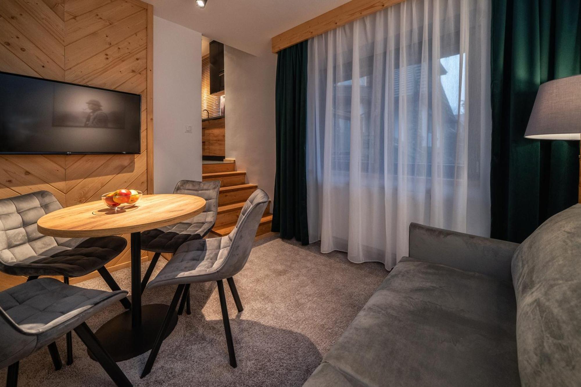 Tatrzanska Miejscowka - Apartamenty Centrum Zakopane Bilik gambar
